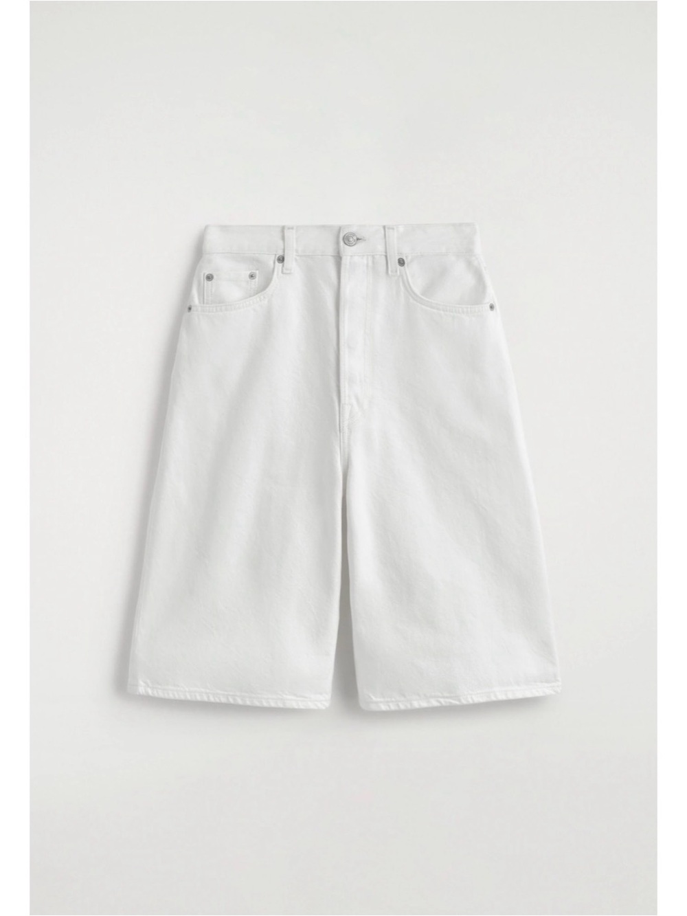 COS White Knee-Length Denim Shorts Size 31